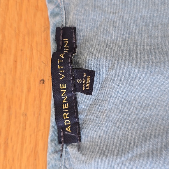 Adrienne Vittadini Adrienne Denim V-NECK Casual Blouse Women Size M - Picture 10 of 10